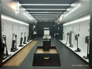 Магазин Dreame MEGA Park, г. Алматы, ул. Макатаева 127/1, ТРЦ MEGA Park, 1 этаж, рядом с эскалатором.